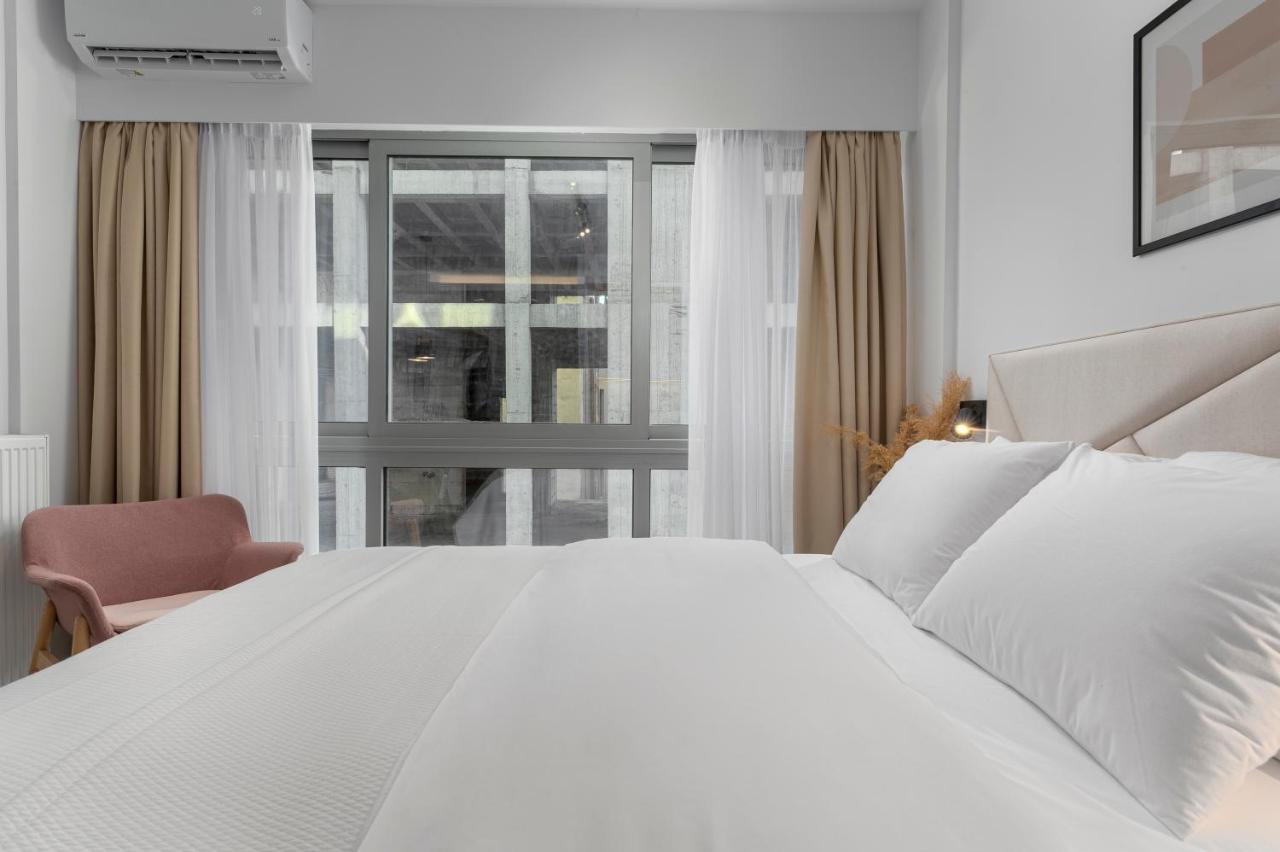 Ιωκα Suites / The Urbitality Project Thessaloniki Buitenkant foto