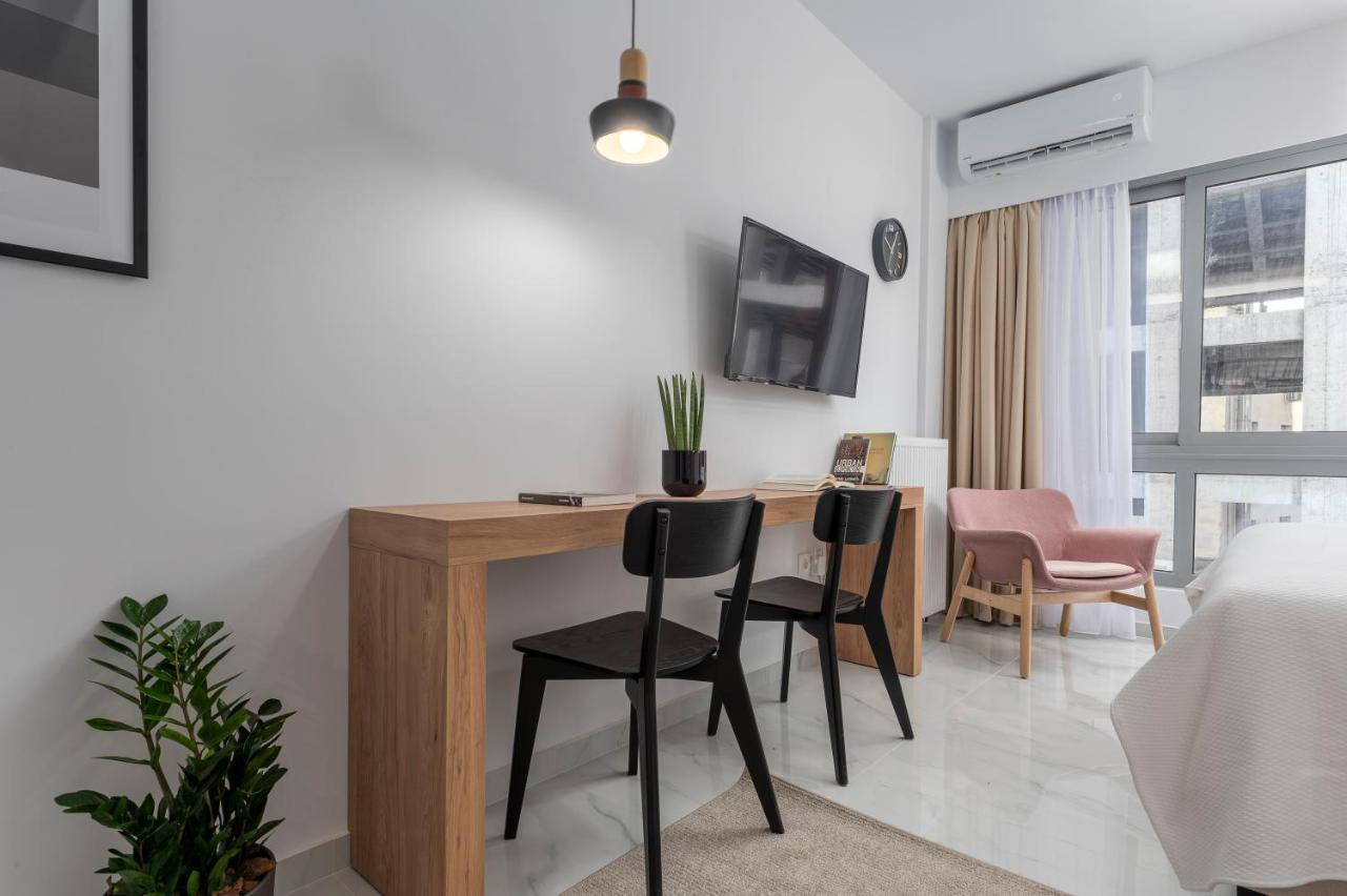 Ιωκα Suites / The Urbitality Project Thessaloniki Buitenkant foto