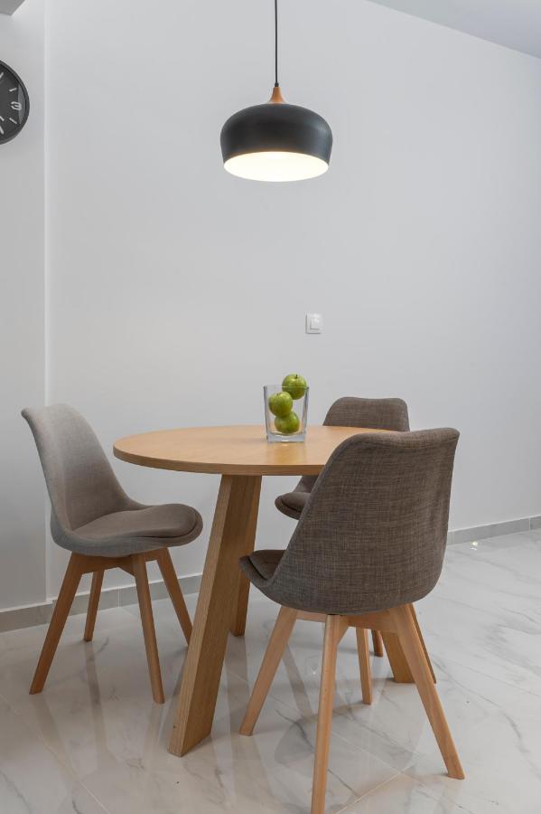 Ιωκα Suites / The Urbitality Project Thessaloniki Buitenkant foto