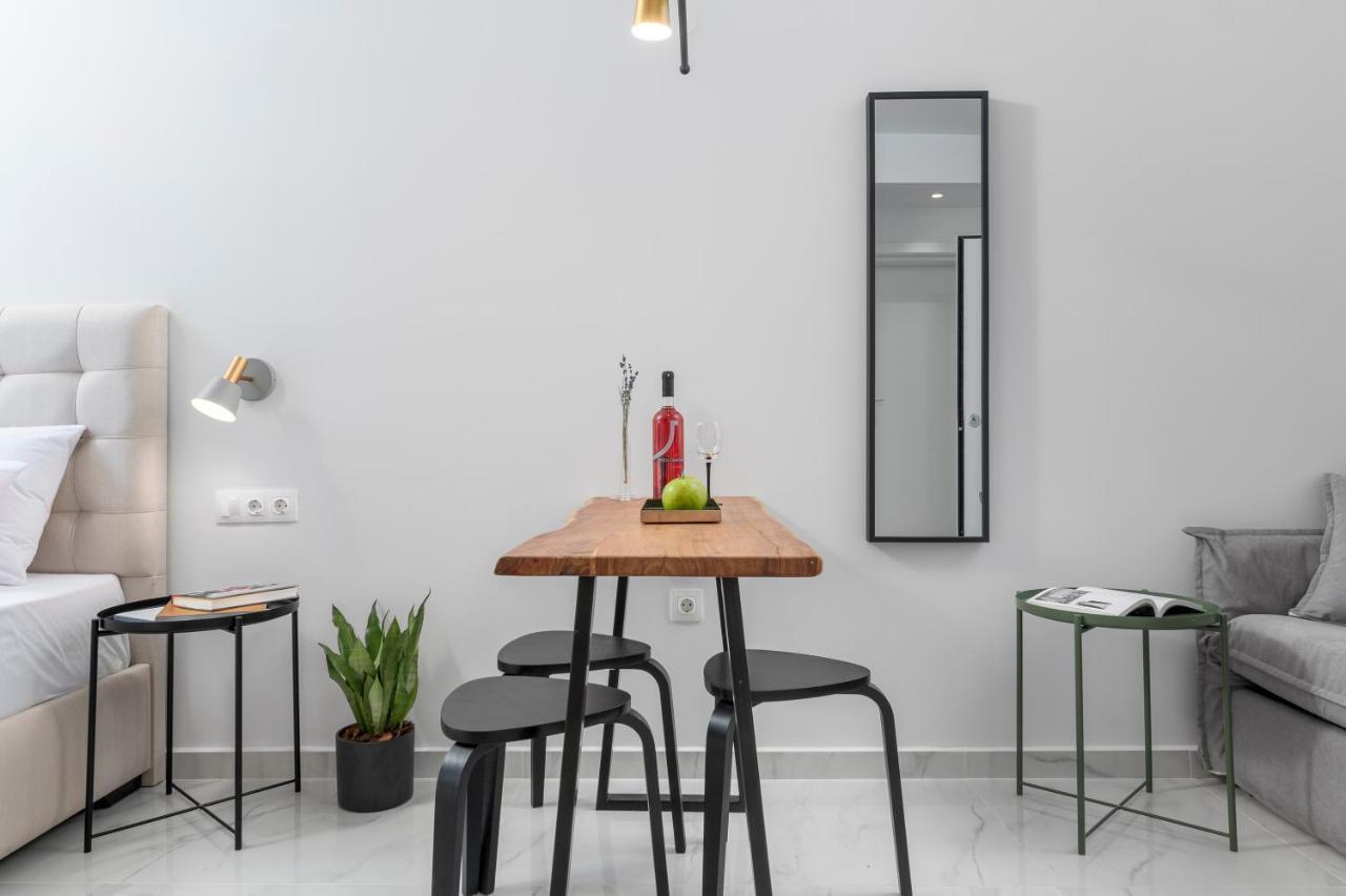 Ιωκα Suites / The Urbitality Project Thessaloniki Buitenkant foto