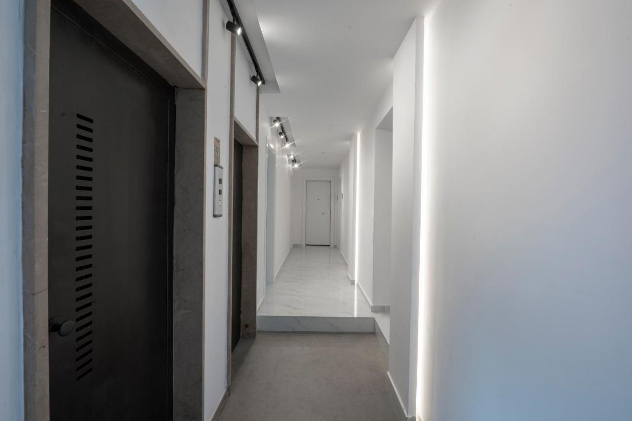 Ιωκα Suites / The Urbitality Project Thessaloniki Buitenkant foto