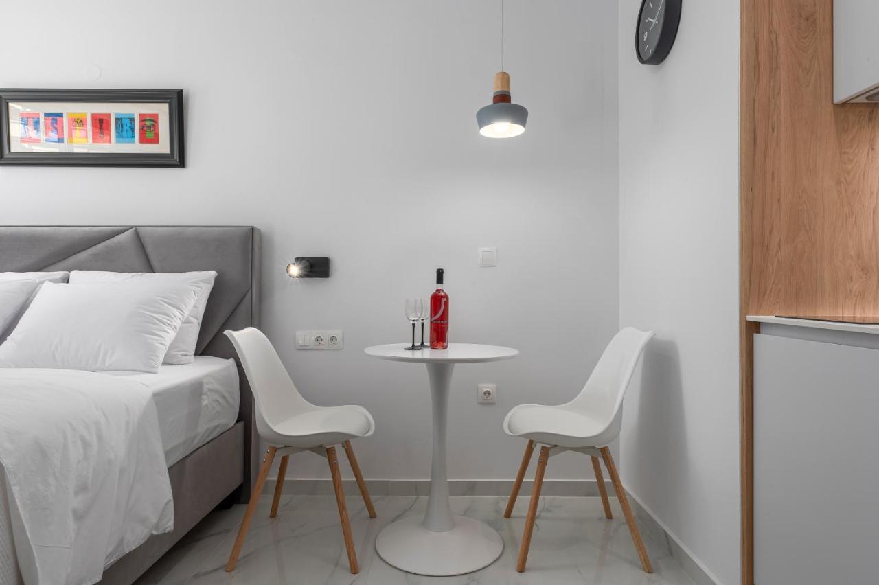 Ιωκα Suites / The Urbitality Project Thessaloniki Buitenkant foto