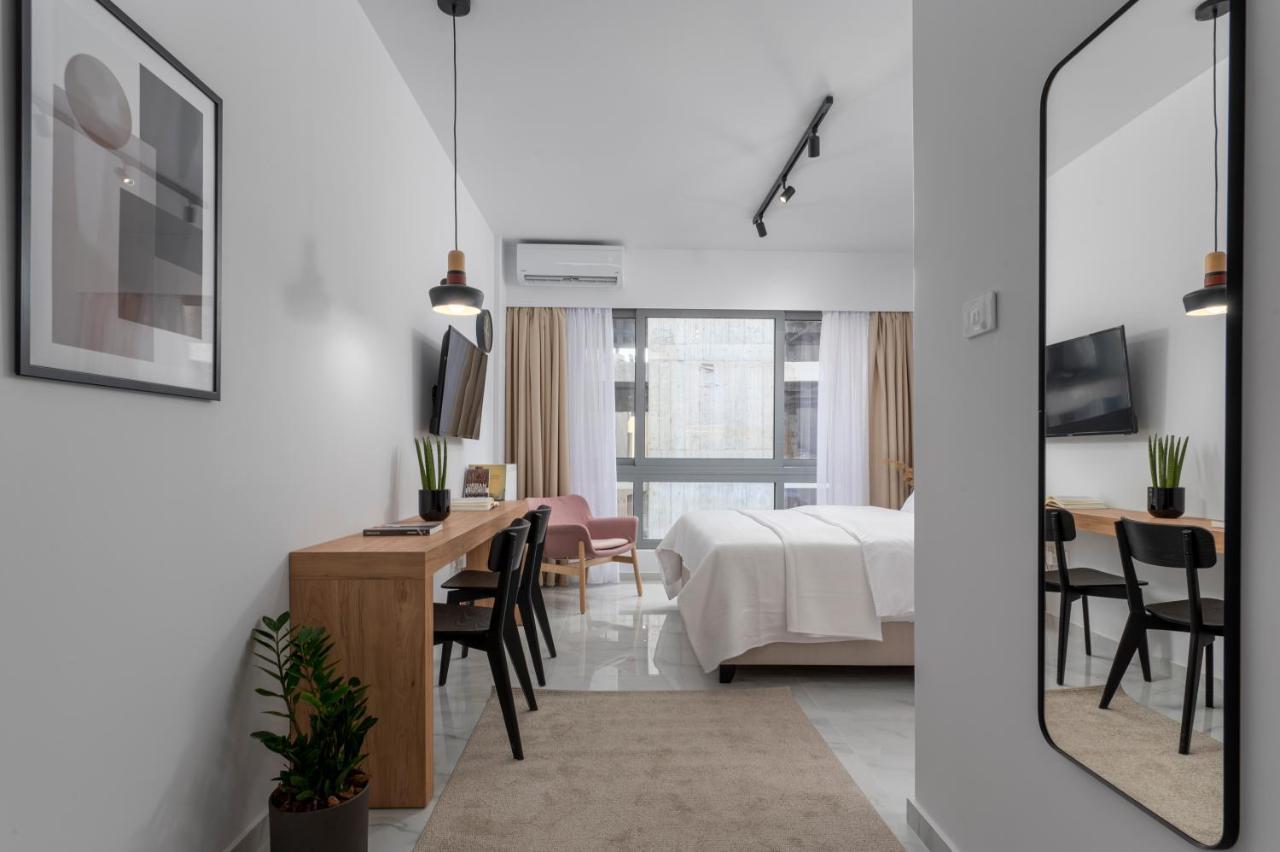 Ιωκα Suites / The Urbitality Project Thessaloniki Buitenkant foto
